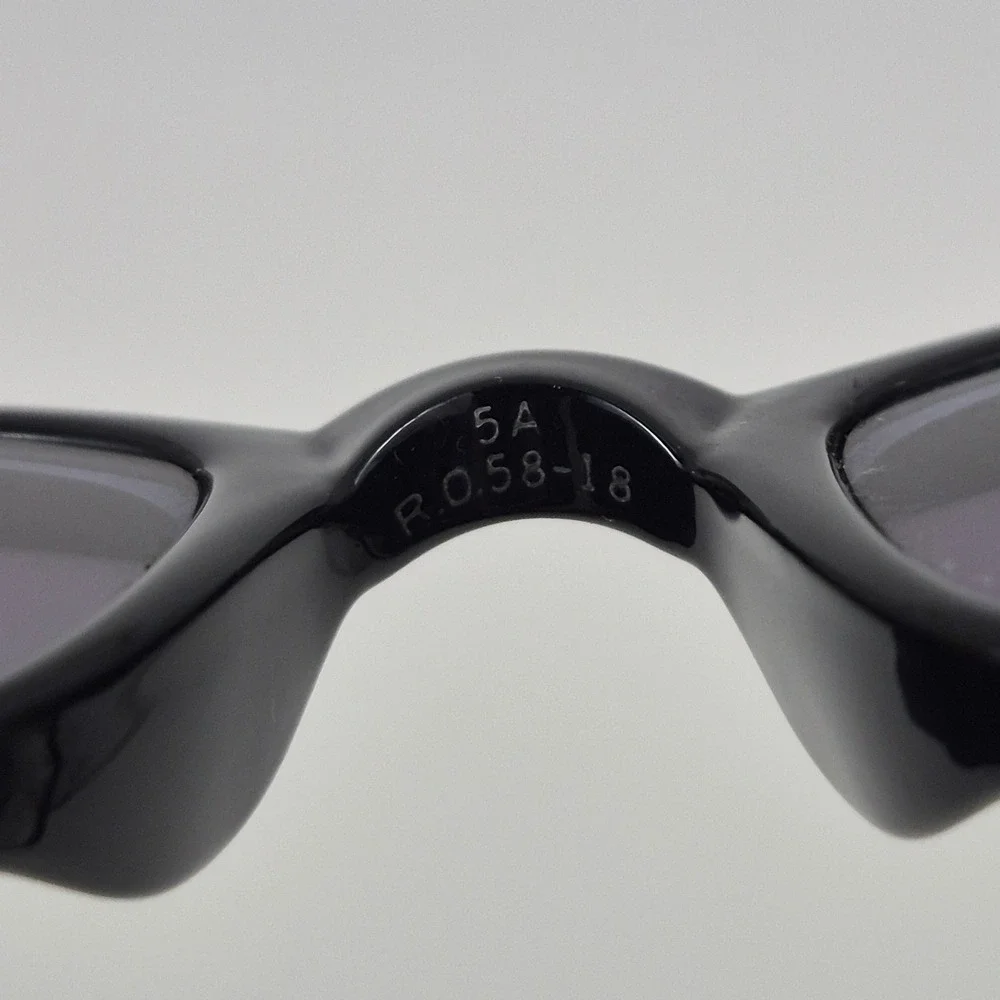 Rochester Sunglasses Black Rectangular Frame Tinted Lenses 145mm R.O.58-18